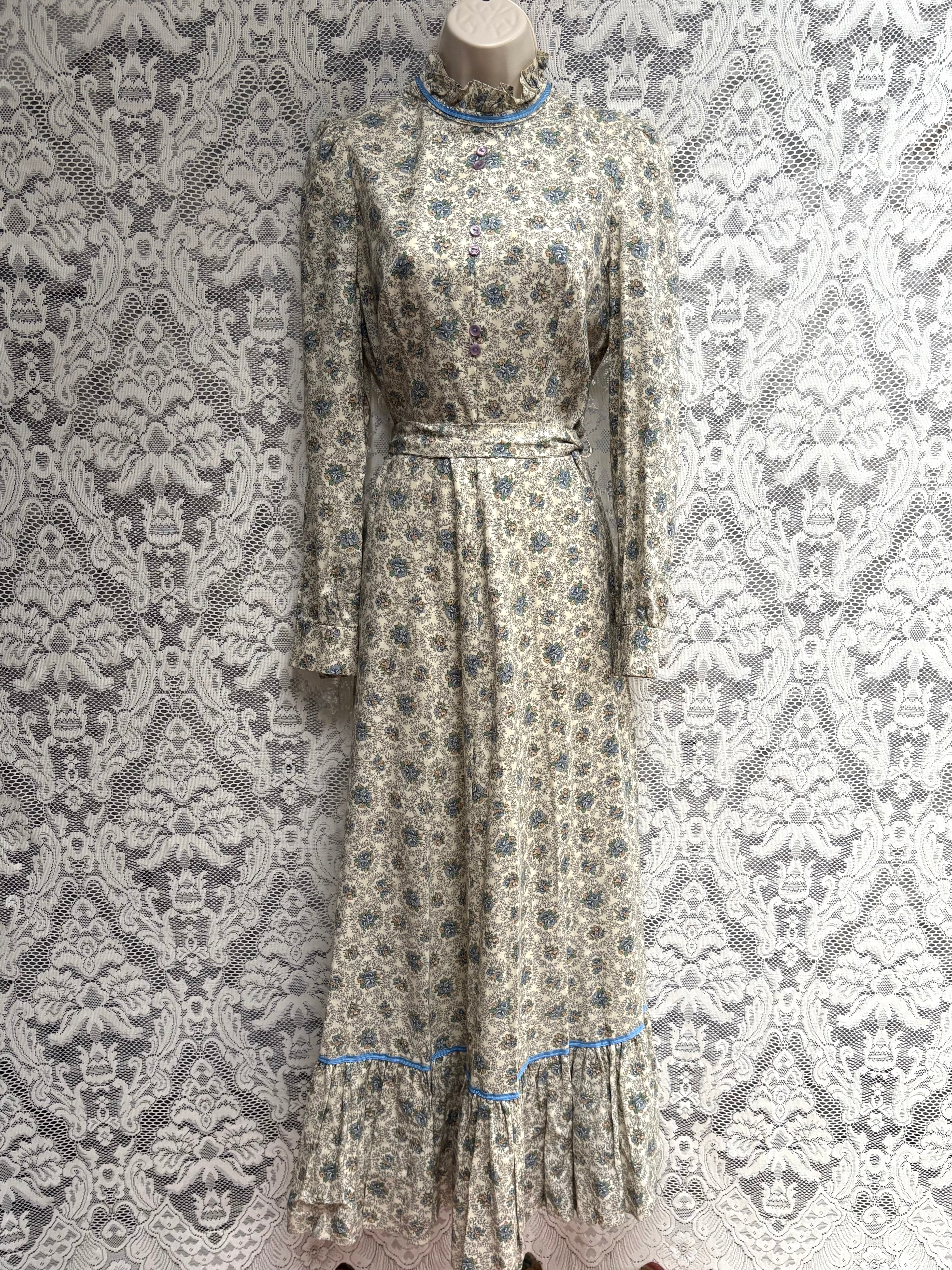 The English Lady Dress