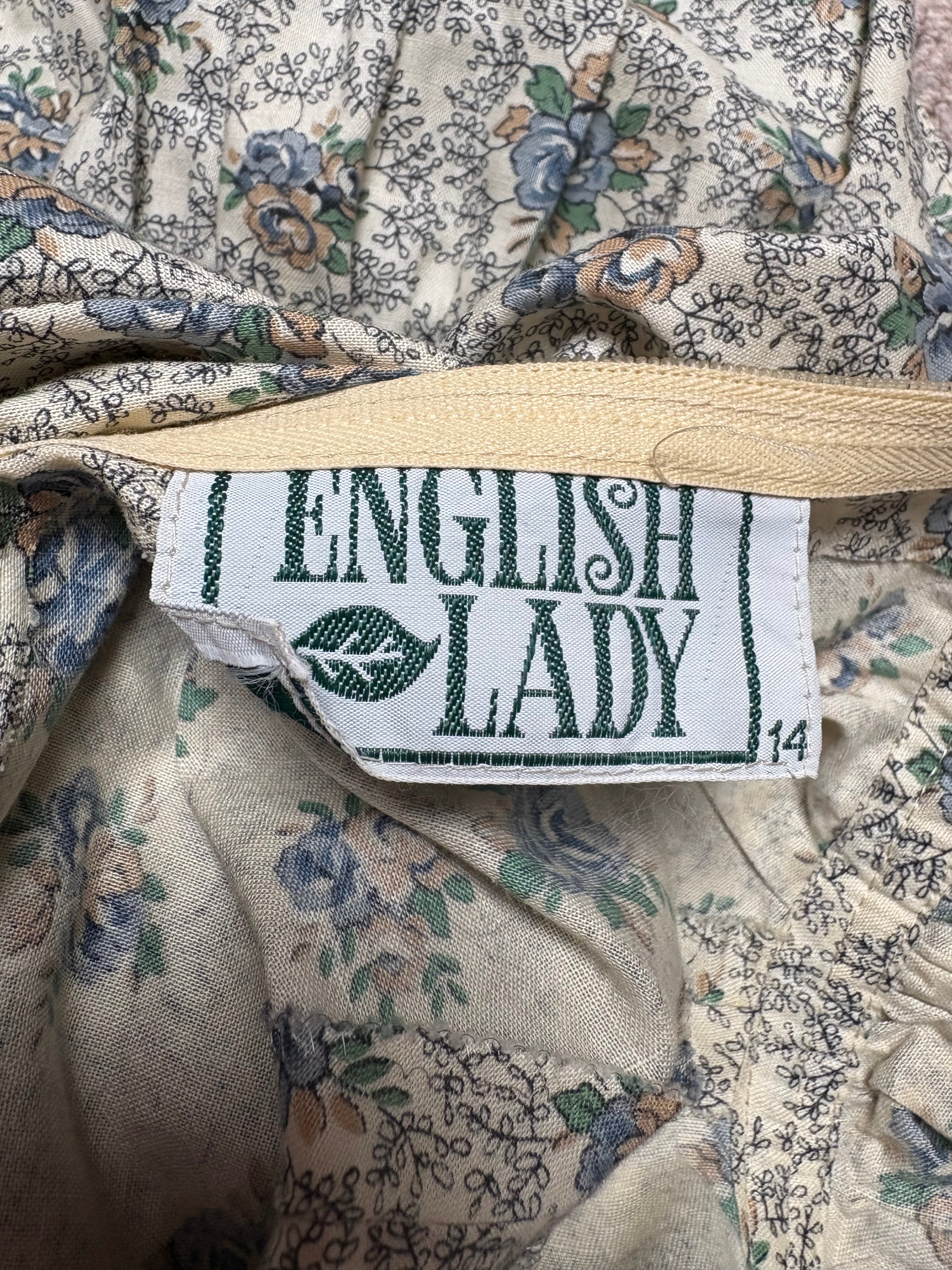 The English Lady Dress